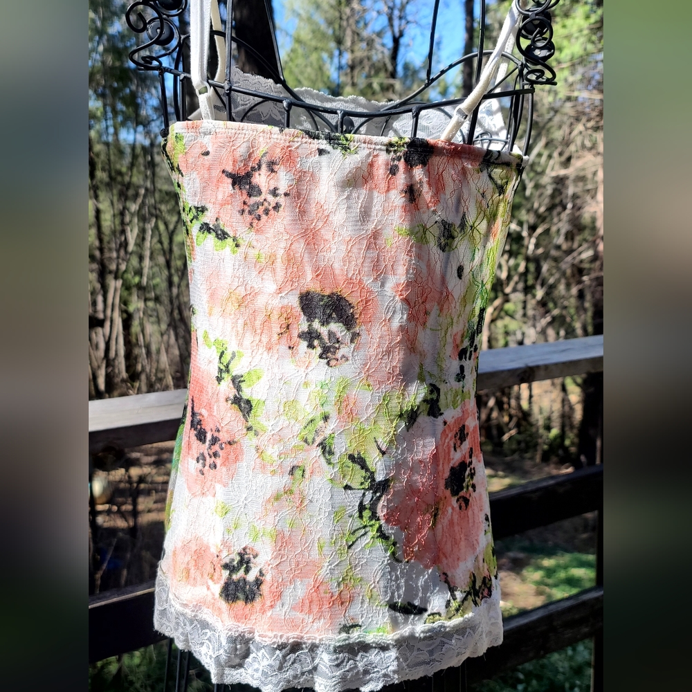 Maurices beautiful floral lace camisole lined tank szXS - Picture 6 of 8